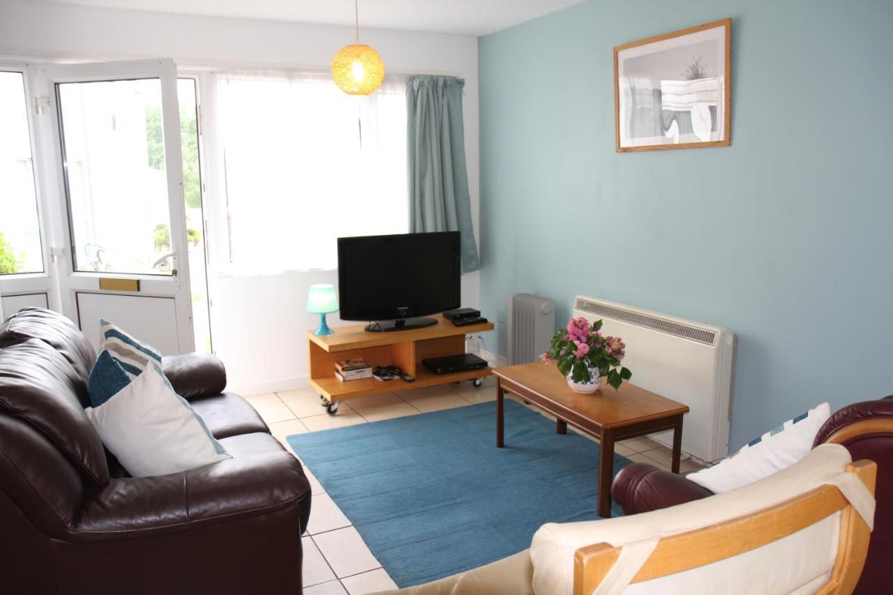 Freshwater Bay Holiday Cottages เพมโบรก ภายนอก รูปภาพ