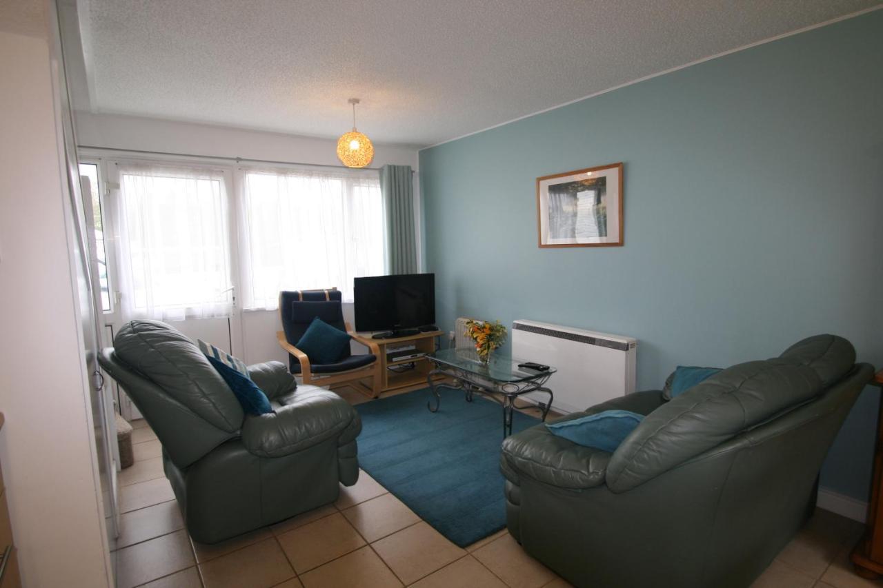 Freshwater Bay Holiday Cottages เพมโบรก ภายนอก รูปภาพ