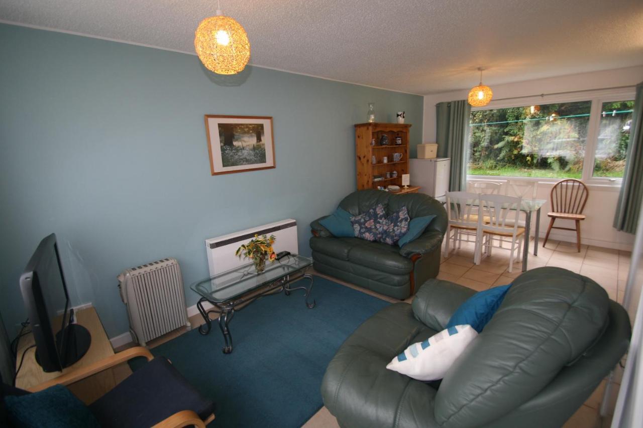 Freshwater Bay Holiday Cottages เพมโบรก ภายนอก รูปภาพ