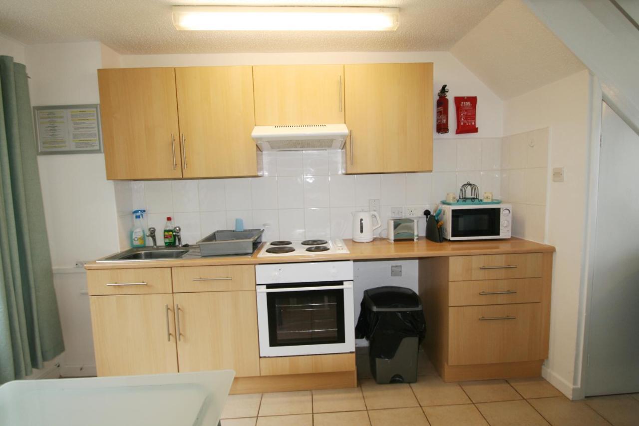 Freshwater Bay Holiday Cottages เพมโบรก ภายนอก รูปภาพ
