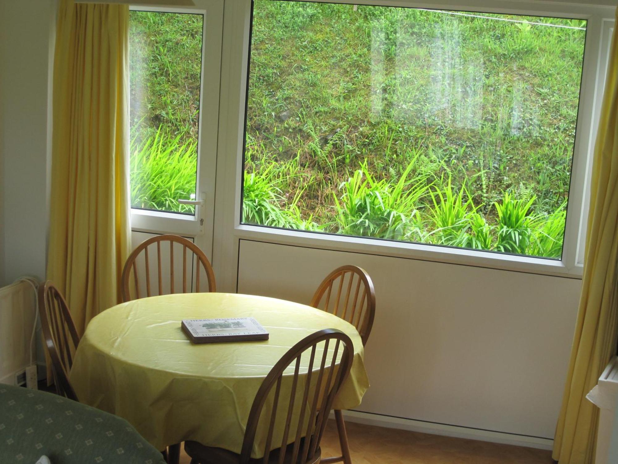 Freshwater Bay Holiday Cottages เพมโบรก ห้อง รูปภาพ