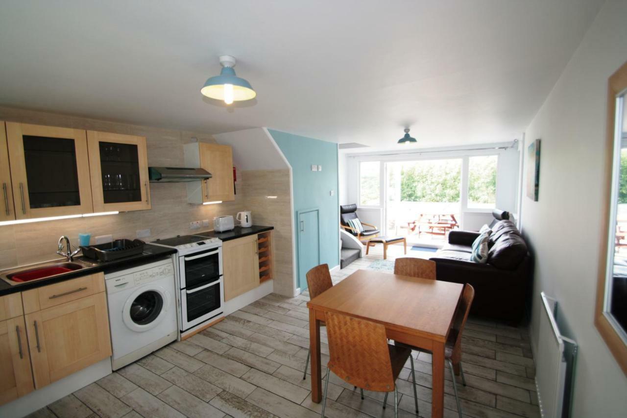 Freshwater Bay Holiday Cottages เพมโบรก ภายนอก รูปภาพ